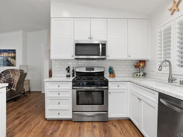 6494 Friendly Place, Carlsbad CA 92011