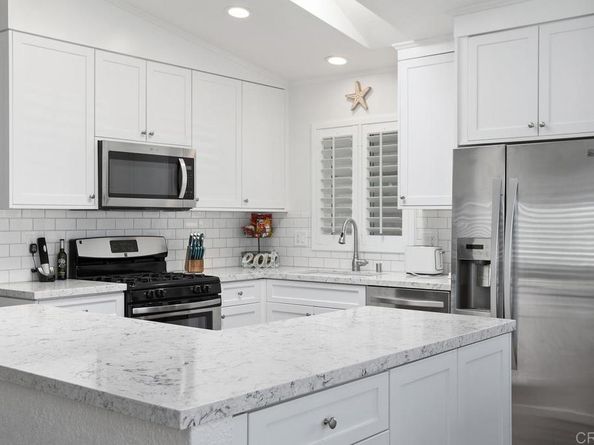 6494 Friendly Place, Carlsbad CA 92011