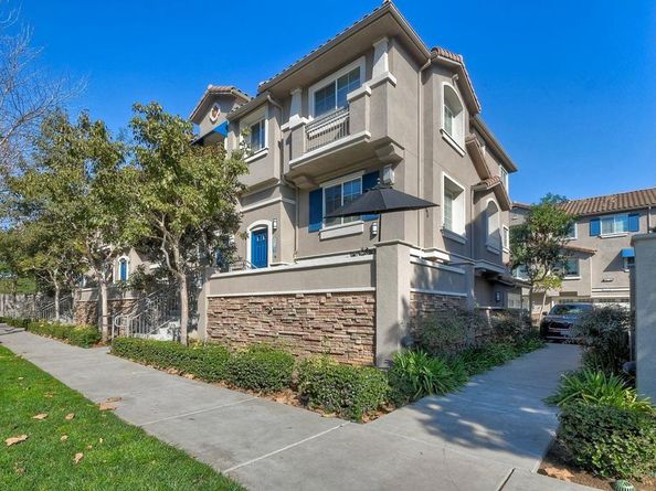 4031 Aidan Cir, Carlsbad CA 92008