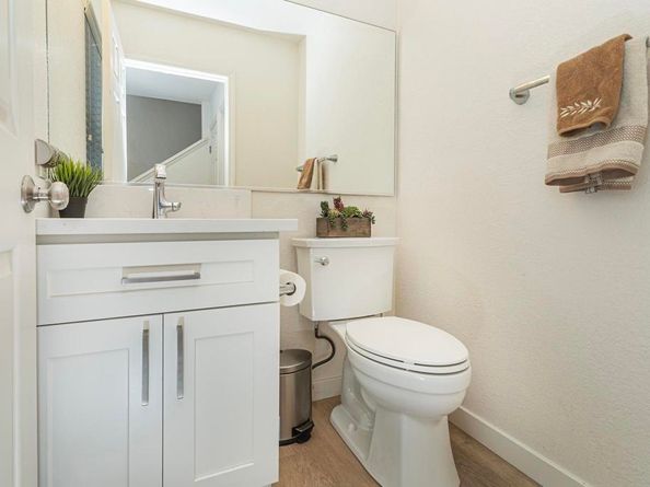656 Westlake Street, Encinitas CA 92024