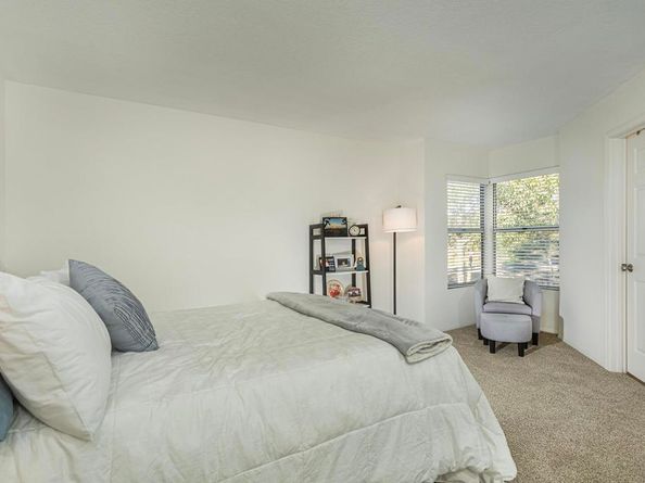 656 Westlake Street, Encinitas CA 92024