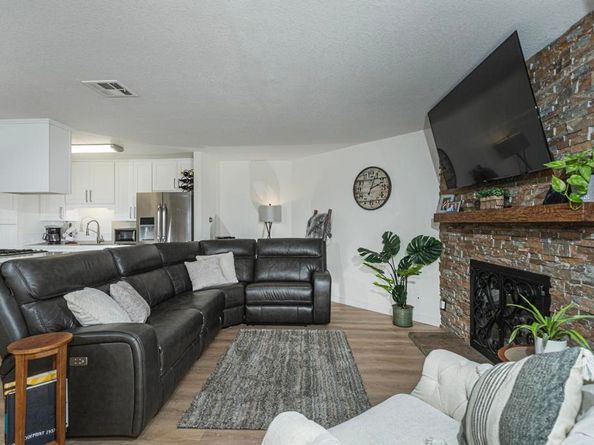 656 Westlake Street, Encinitas CA 92024
