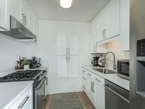 656 Westlake Street, Encinitas CA 92024