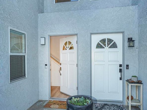 656 Westlake Street, Encinitas CA 92024