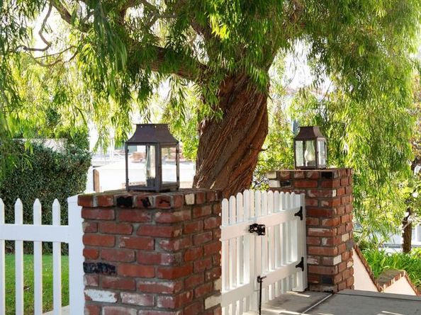 5735 Dolphin Place, La Jolla CA 92037