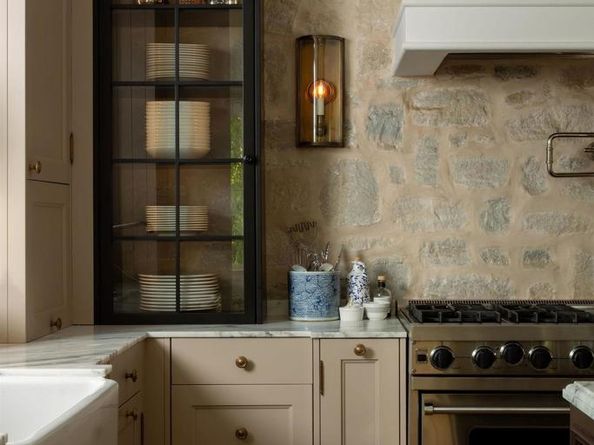 5735 Dolphin Place, La Jolla CA 92037