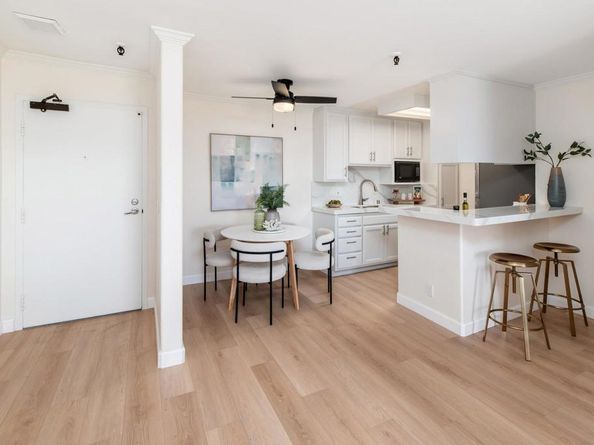 3991 Crown Point Drive P13, San Diego CA 92109