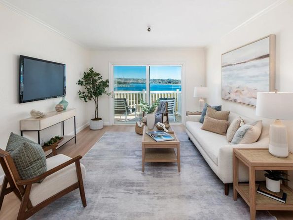 3991 Crown Point Drive P13, San Diego CA 92109