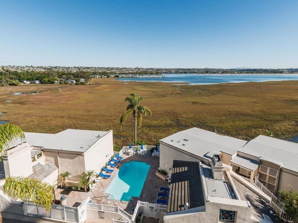 3991 Crown Point Drive P13, San Diego CA 92109