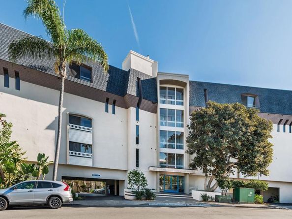 3991 Crown Point Drive P13, San Diego CA 92109