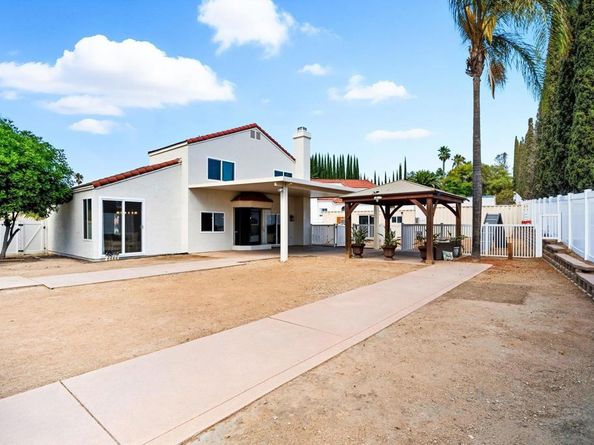 1401 Corte Rapallo, Escondido CA 92026