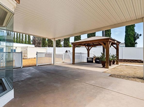 1401 Corte Rapallo, Escondido CA 92026