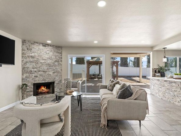 1401 Corte Rapallo, Escondido CA 92026