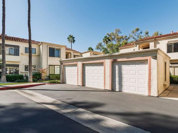 7323 Calle Luna, Carlsbad CA 92009