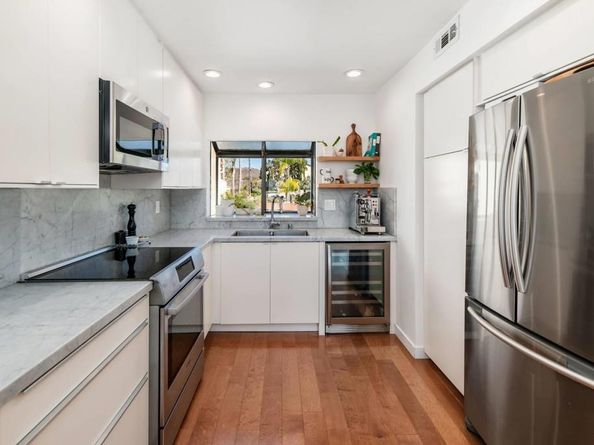 7323 Calle Luna, Carlsbad CA 92009