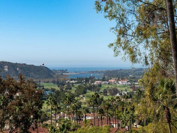 7323 Calle Luna, Carlsbad CA 92009