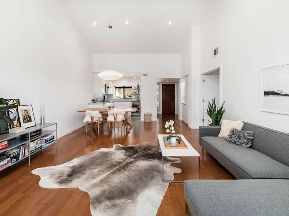 7323 Calle Luna, Carlsbad CA 92009