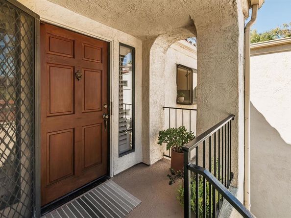 7323 Calle Luna, Carlsbad CA 92009