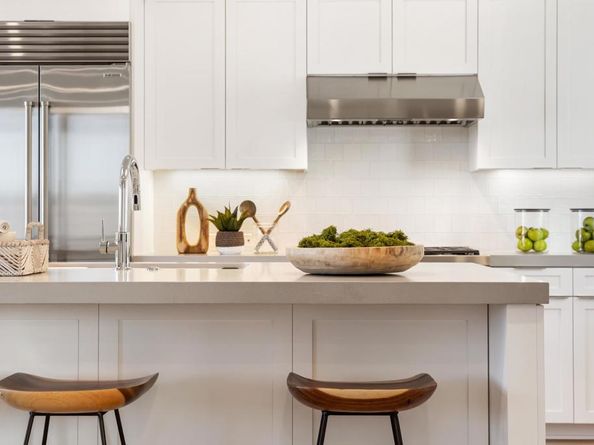 320 Chinquapin Avenue, Carlsbad CA 92008