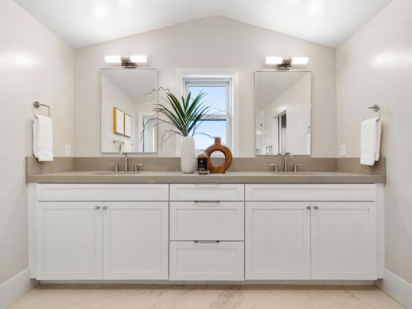 320 Chinquapin Avenue, Carlsbad CA 92008