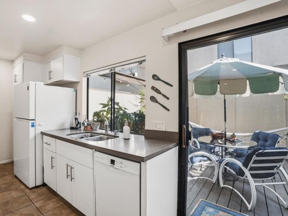 8435 Via Mallorca 92, La Jolla CA 92037