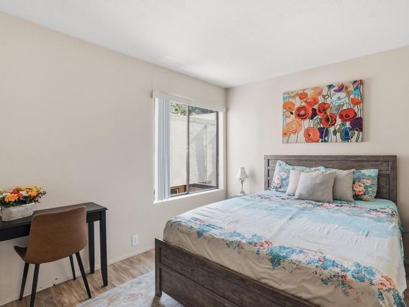 8435 Via Mallorca 92, La Jolla CA 92037