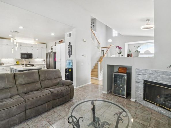 232 Manzanilla Way, Oceanside CA 92057