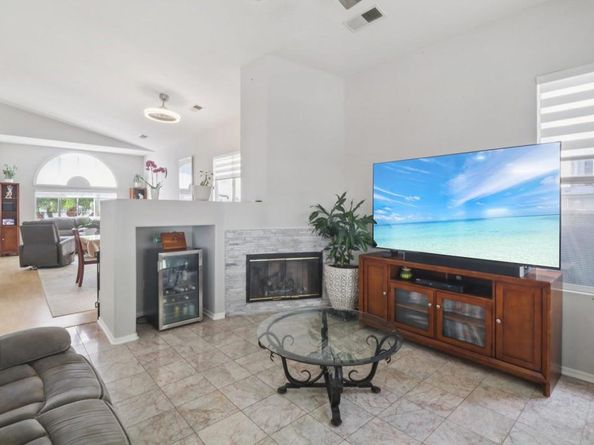 232 Manzanilla Way, Oceanside CA 92057