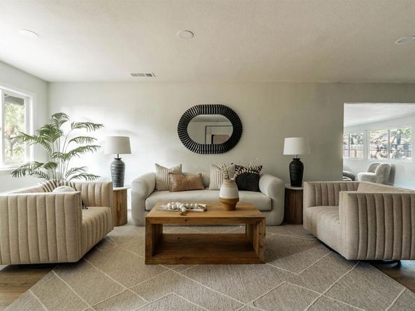 2275 Ivy Road, Oceanside CA 92054