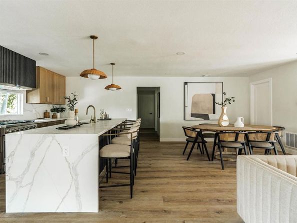 2275 Ivy Road, Oceanside CA 92054