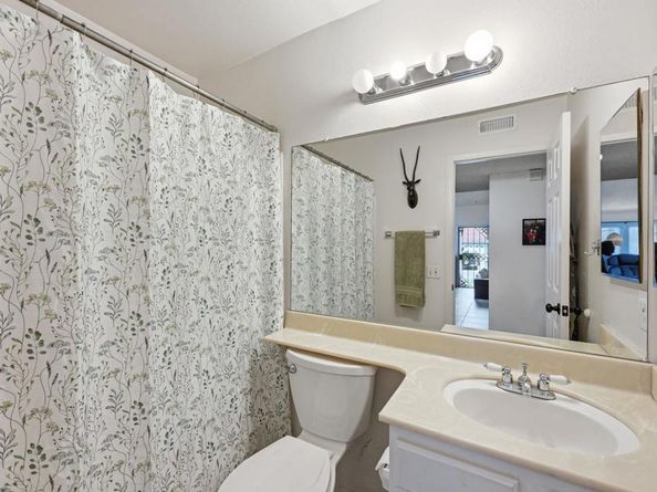 270 Chestnut Way, Oceanside CA 92057