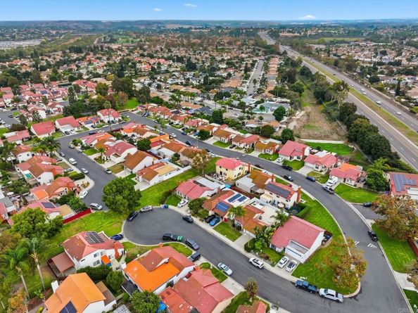 270 Chestnut Way, Oceanside CA 92057