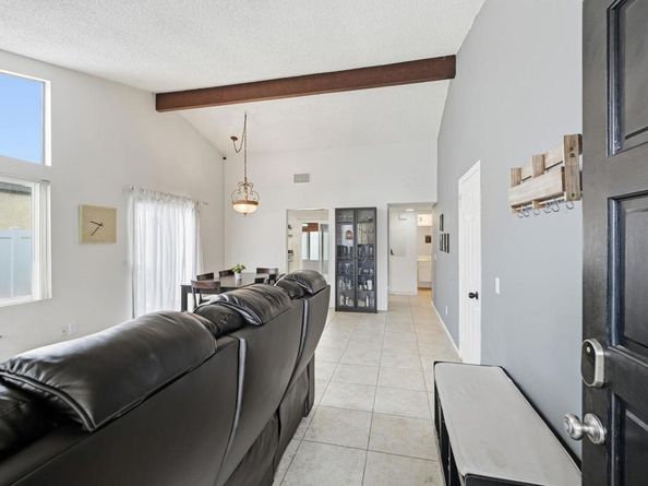 270 Chestnut Way, Oceanside CA 92057