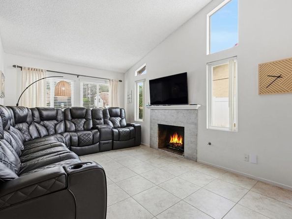 270 Chestnut Way, Oceanside CA 92057