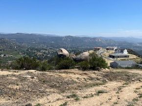 2563 Woodland Heights Glen, Escondido CA 92026