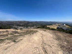 2563 Woodland Heights Glen, Escondido CA 92026