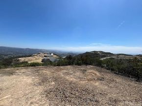 2563 Woodland Heights Glen, Escondido CA 92026