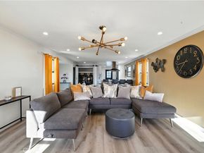 6325 6th Avenue, Los Angeles CA 90043