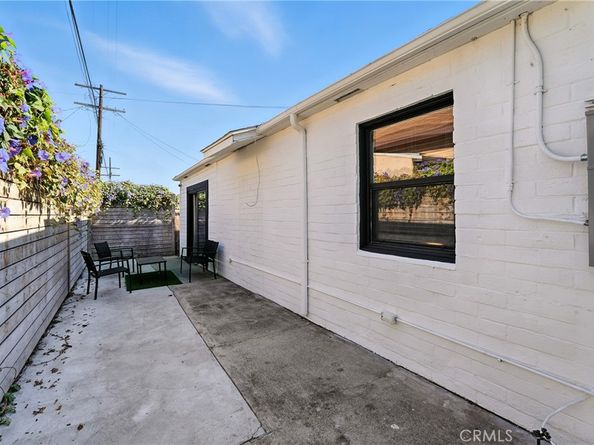 6325 6th Avenue, Los Angeles CA 90043