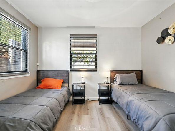 6325 6th Avenue, Los Angeles CA 90043