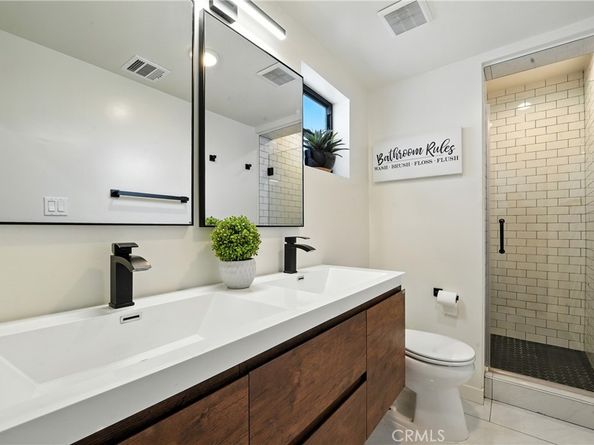 6325 6th Avenue, Los Angeles CA 90043