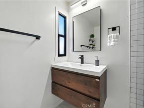 6325 6th Avenue, Los Angeles CA 90043