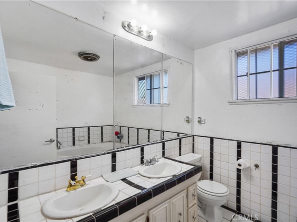 3938 Dalton Ave, Los Angeles CA 90062