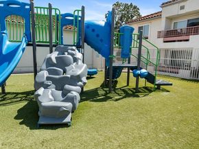 415 Stoney Point Way 106, Oceanside CA 92058