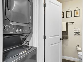 2083 Lakeridge Circle 104, Chula Vista CA 91913