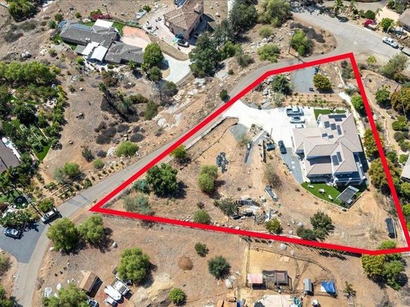 1830 Vista way, El Cajon CA 92019