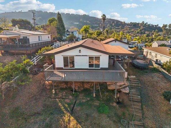 8735 Almond Road, Lakeside CA 92040