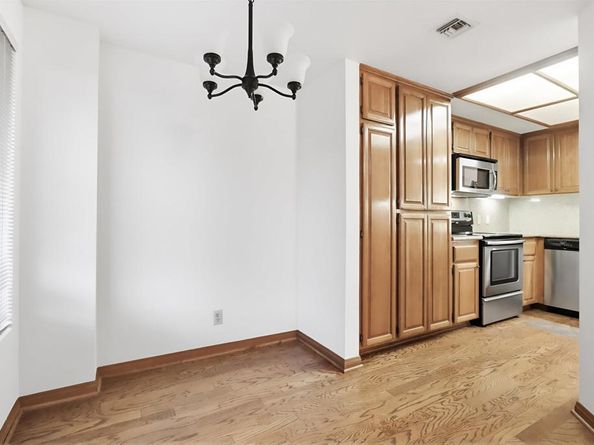 230 W Laurel Street 502, San Diego CA 92101