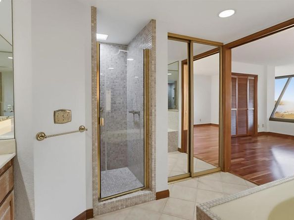 230 W Laurel Street 502, San Diego CA 92101