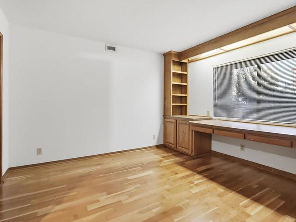 230 W Laurel Street 502, San Diego CA 92101